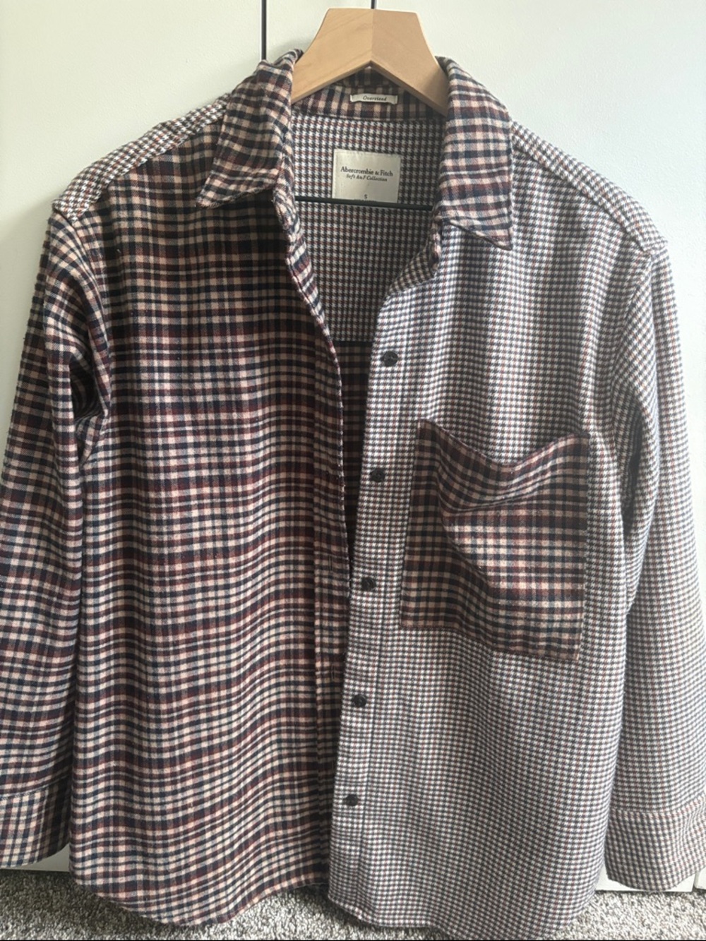 Abercrombie & Fitch Men's Plaid Button-Down Shirt in Brown and Navy
